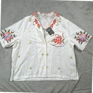 NWT in loom White Cotton Embroidered Floral Button Down